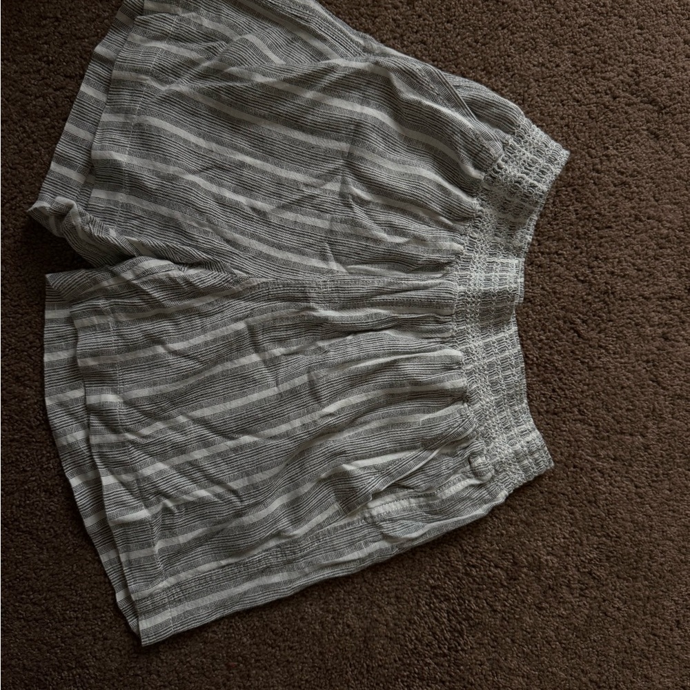 Briggs New York Gray Striped Athletic Shorts